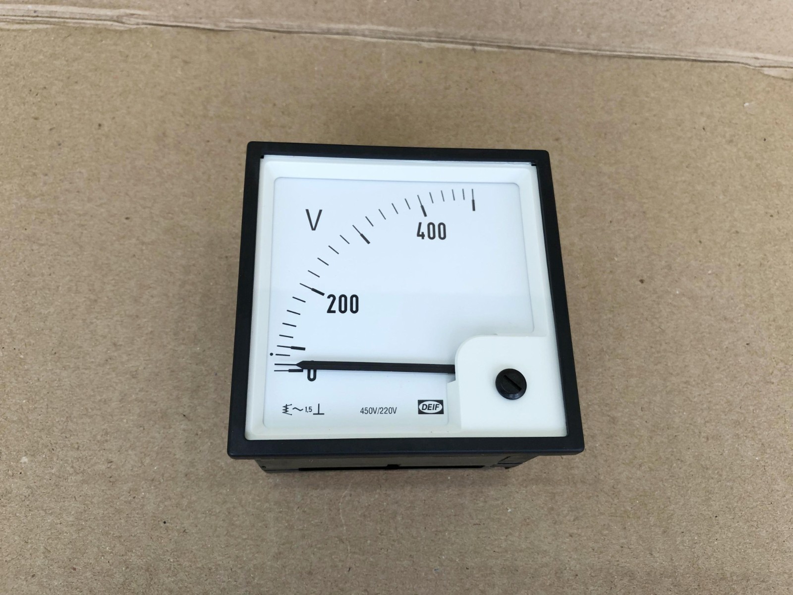 DEIF EQ96X VOLTMETER 564559 RANGE 400