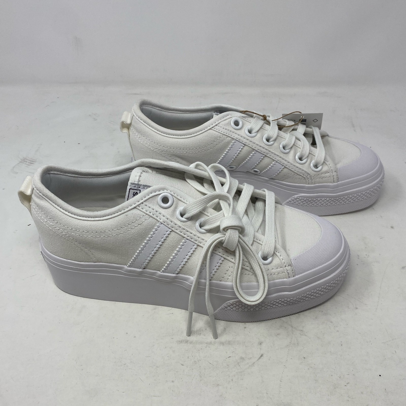 adidas Originals Nizza Platform Triple White Women’s 6