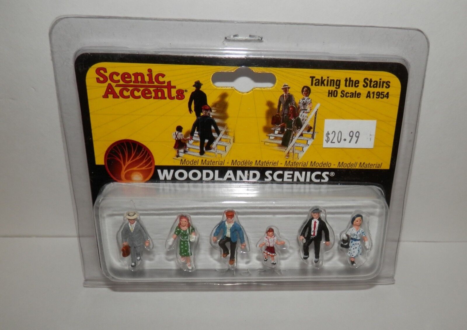 Woodland Scenics HO Scale Taking the Stairs #A1954 NIP
