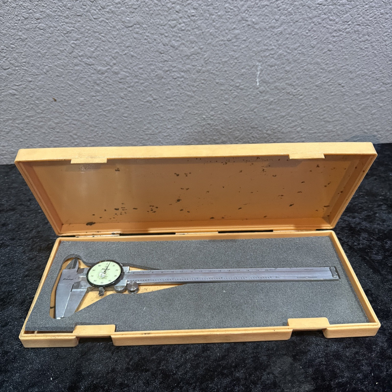 Mitutoyo 20cm Vernier Caliper with box - vintage