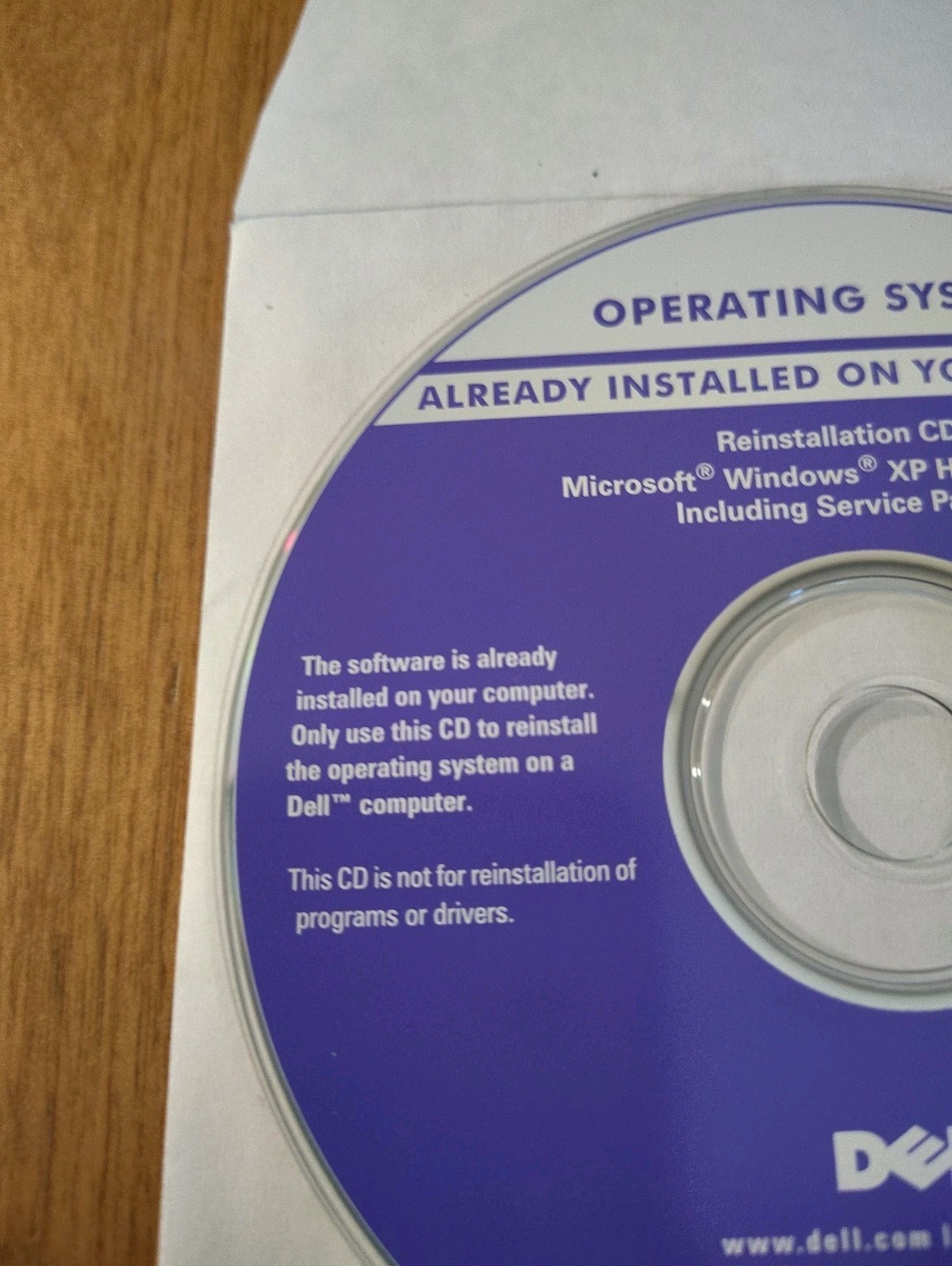 Microsoft Windows XP Home Edition SP2 Version 2004 P/N H8527- DELL PC 32bit