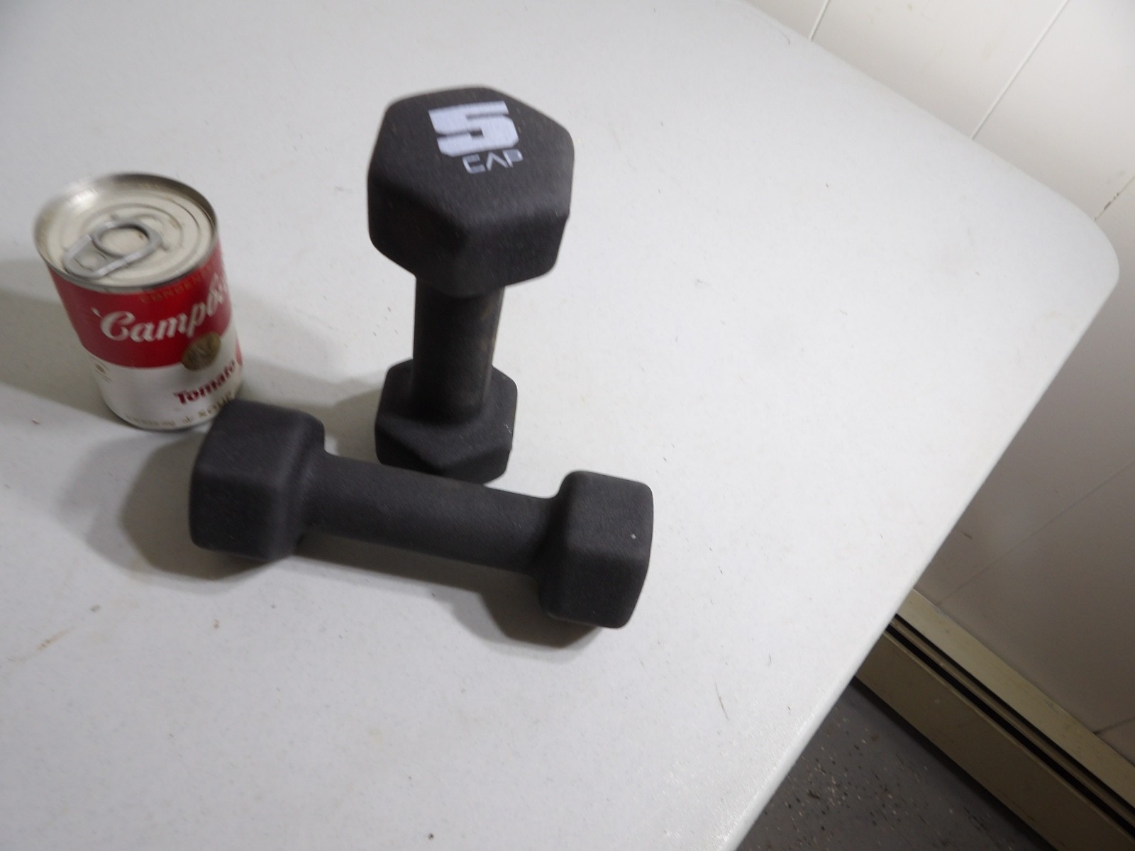 Pair of 5 Pounds Octagon Dumbbell Rubber coated