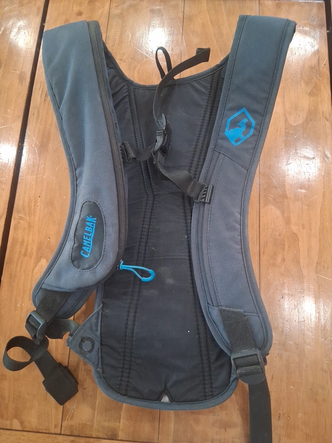Camelback Scorpion Hydro Back Hydration Back Pack Gray/Blue no bladder