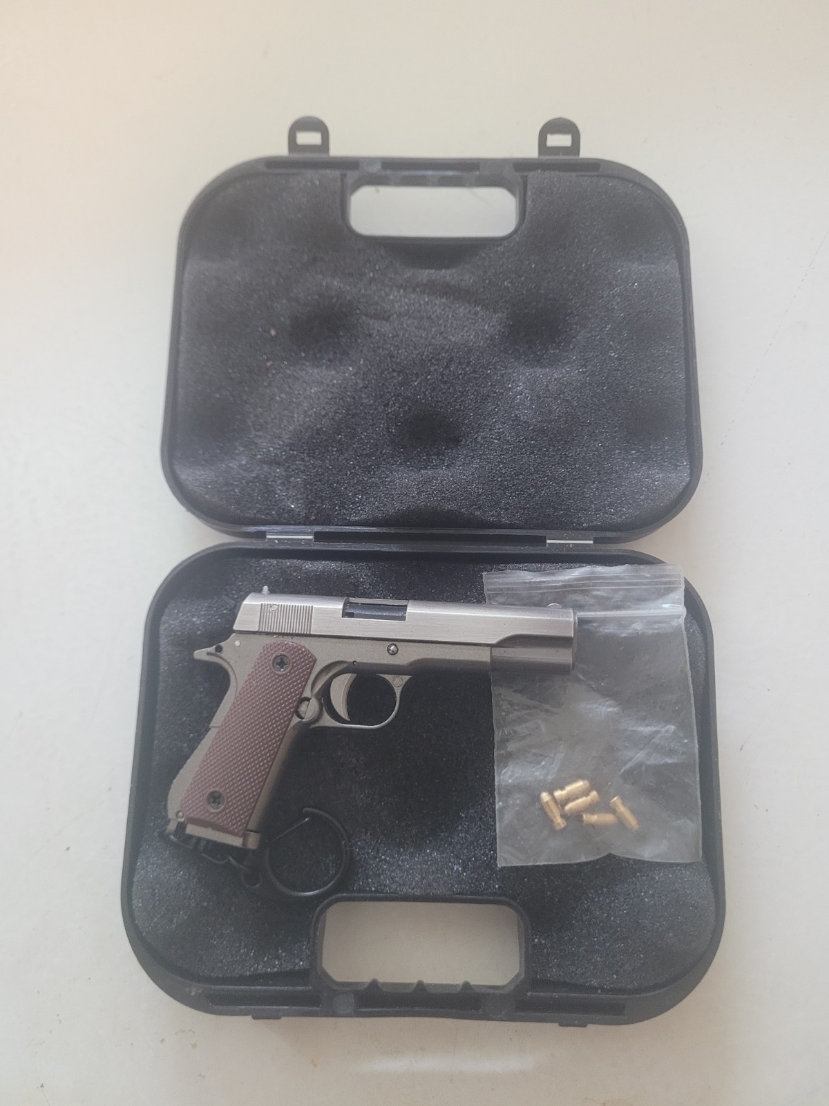 mini gun with ejectable bullets