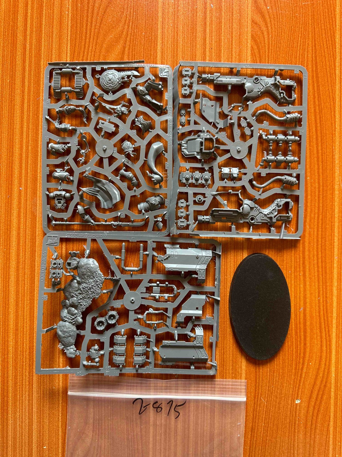 Uncolored model White Scars Suboden Khan WOW