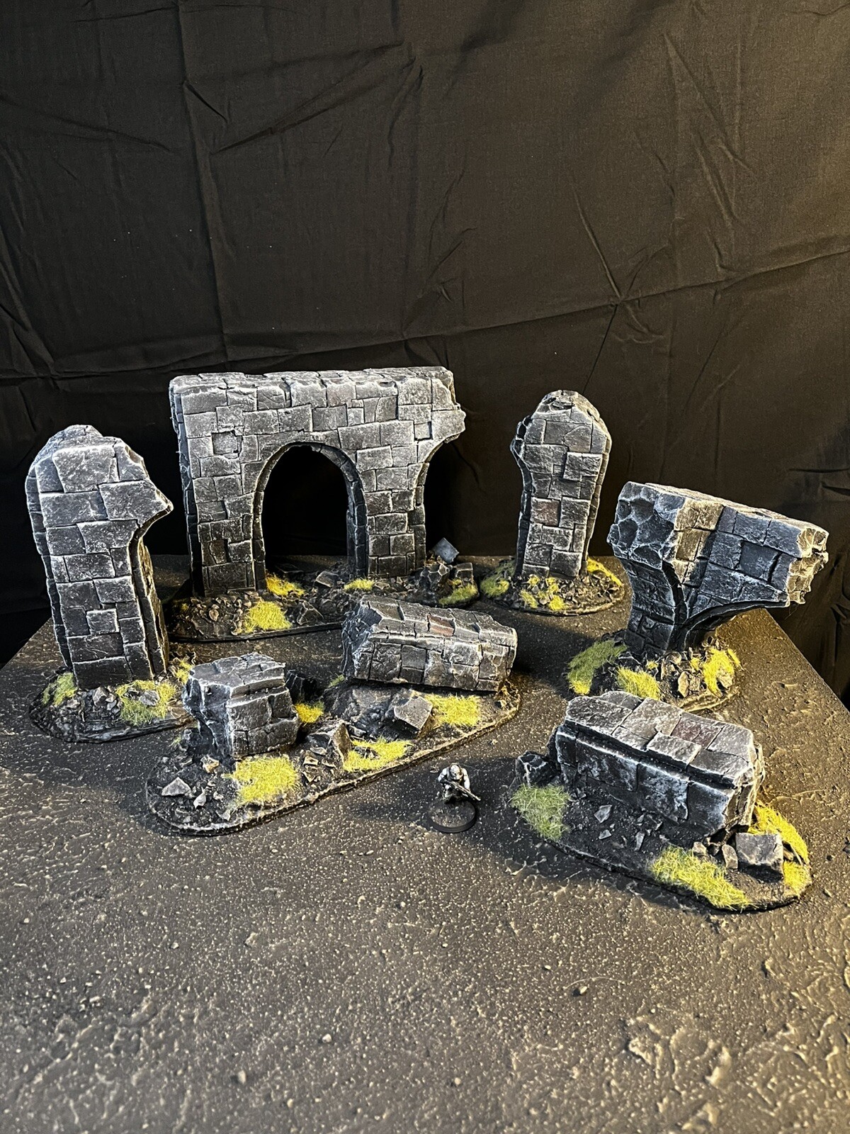 Wargaming Set Of ancient Ruins Warhammer 40k Compatible 28mm fully painted