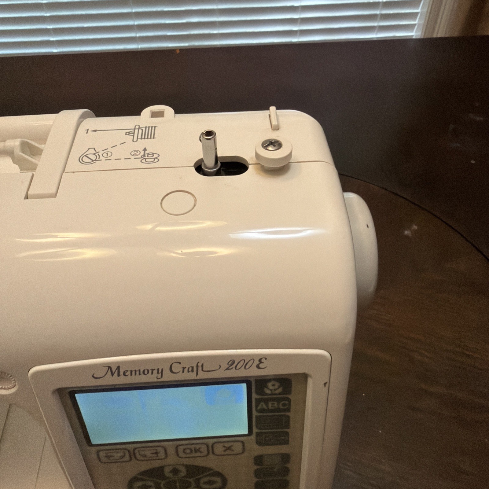 Janome Memory Craft 200E Embroidery Sewing Machine Computerized Tested Works