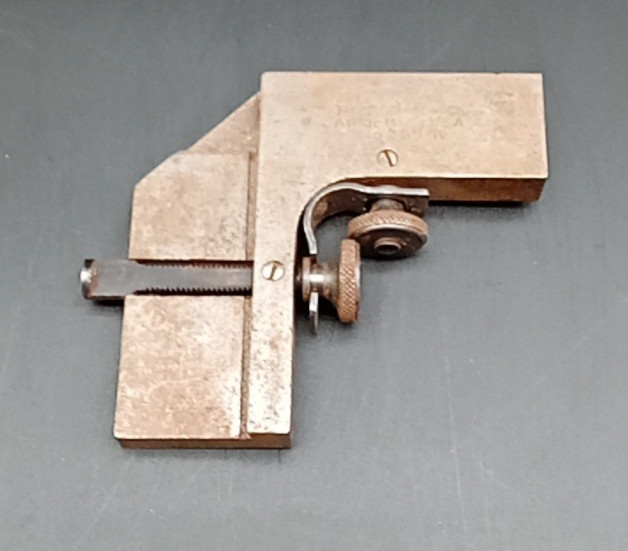 L.S Starrett Co. Attachment for Combination Square ~ No. 289-B