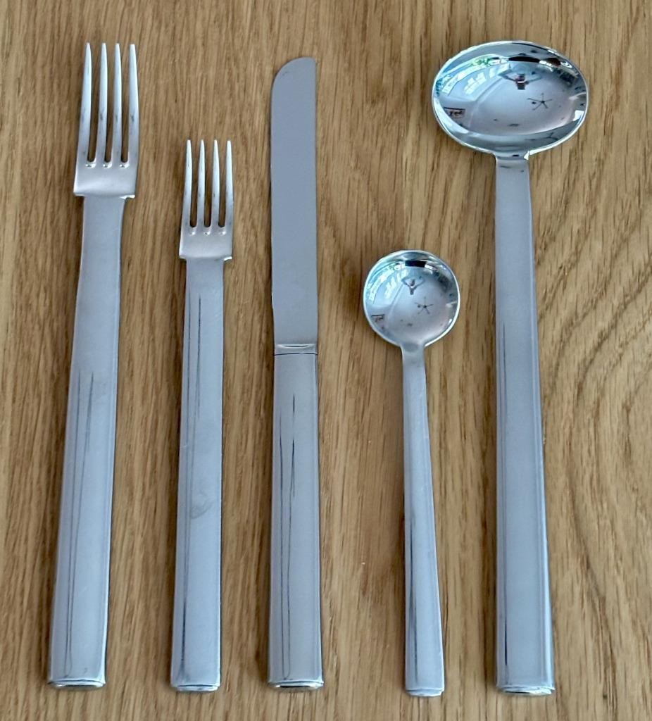 Alessi Rundes Modell Stainless Flatware 5-Piece Place Setting Joseph Hoffmann