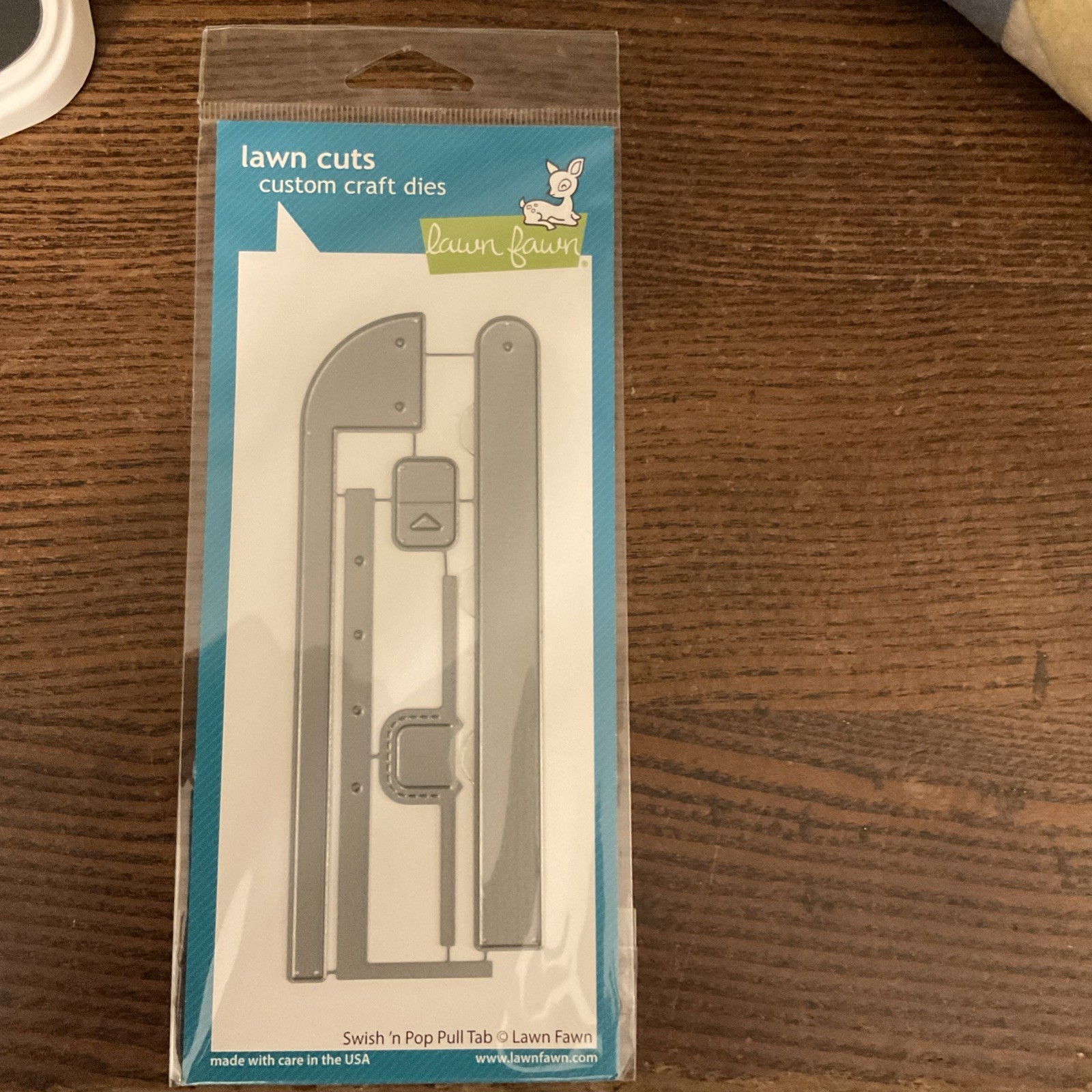 Lawn Fawn Swish N Pop Pull Tab Die Cut. LF 2518/2021. Brand New Cardmaking Die
