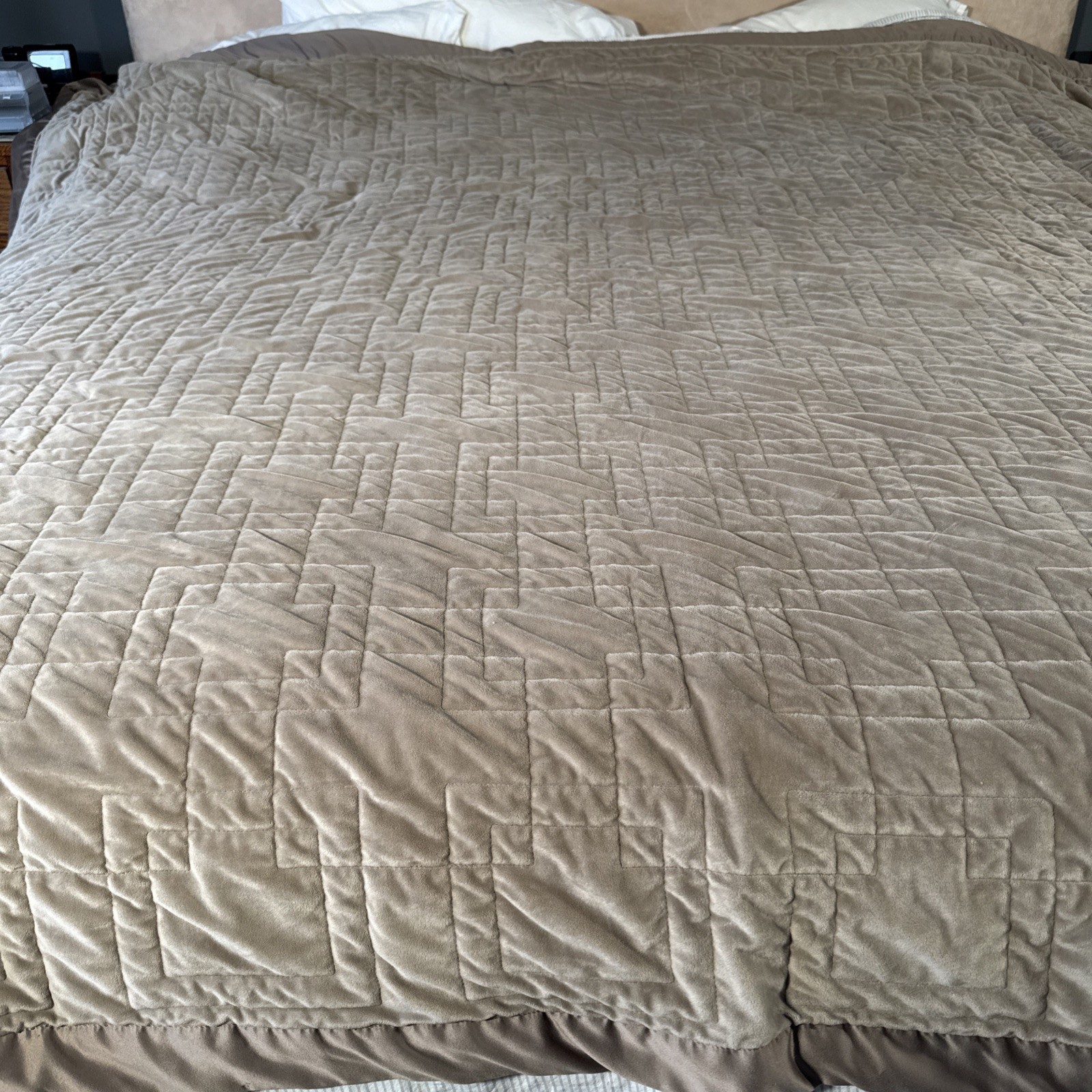 Blanket Fieldcrest Luxury Velour Cotton Quilted Satin Trim 88x95” Queen Taupe