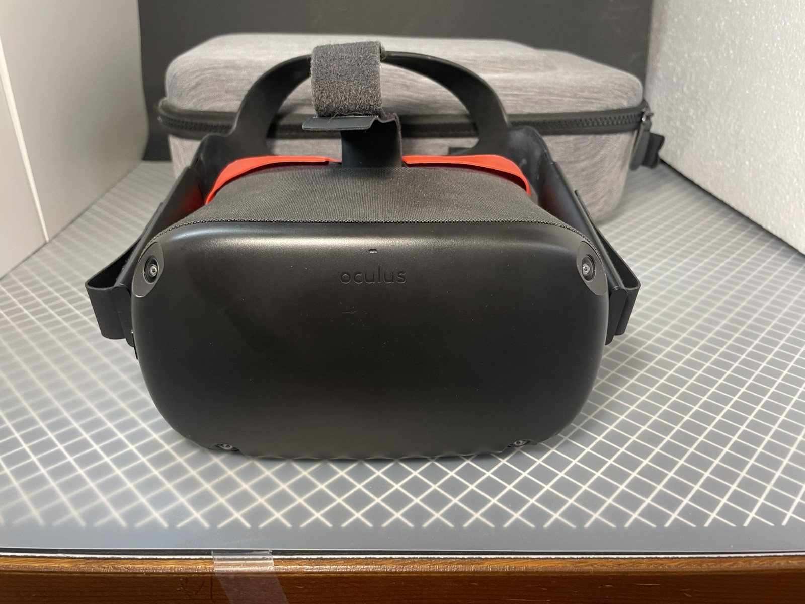 Oculus Quest 1 (64GB) - Complete Bundle w/ Carrying Case, Display Stand