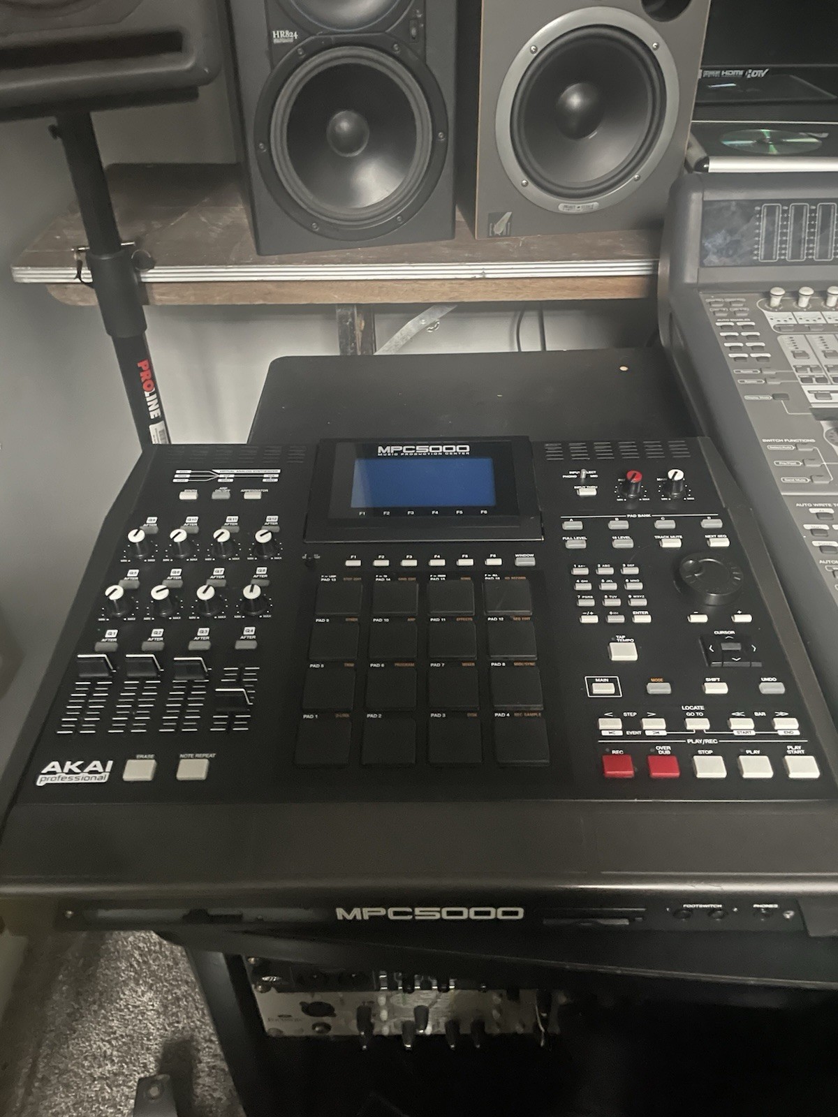 Akai MPC5000 Music Production Center Sampler Drum Machine