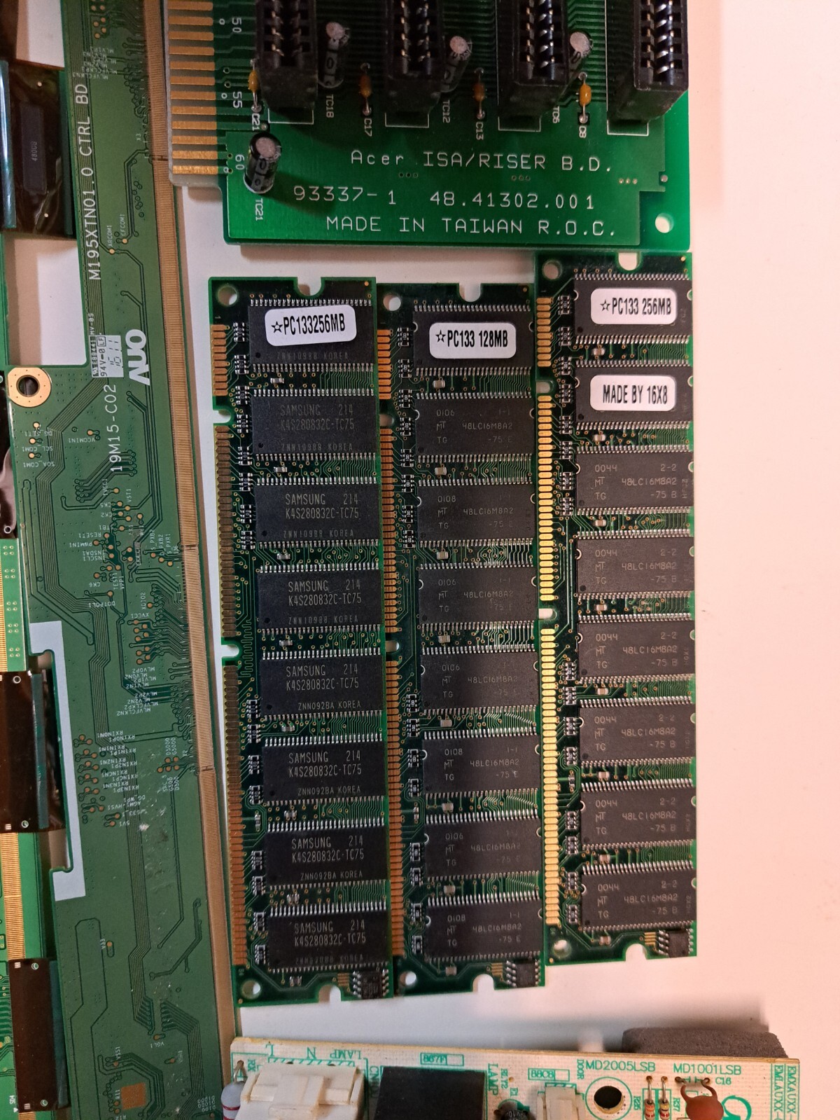 PRINTED CIRCUIT BOARDS AND MOTHERBOARDS