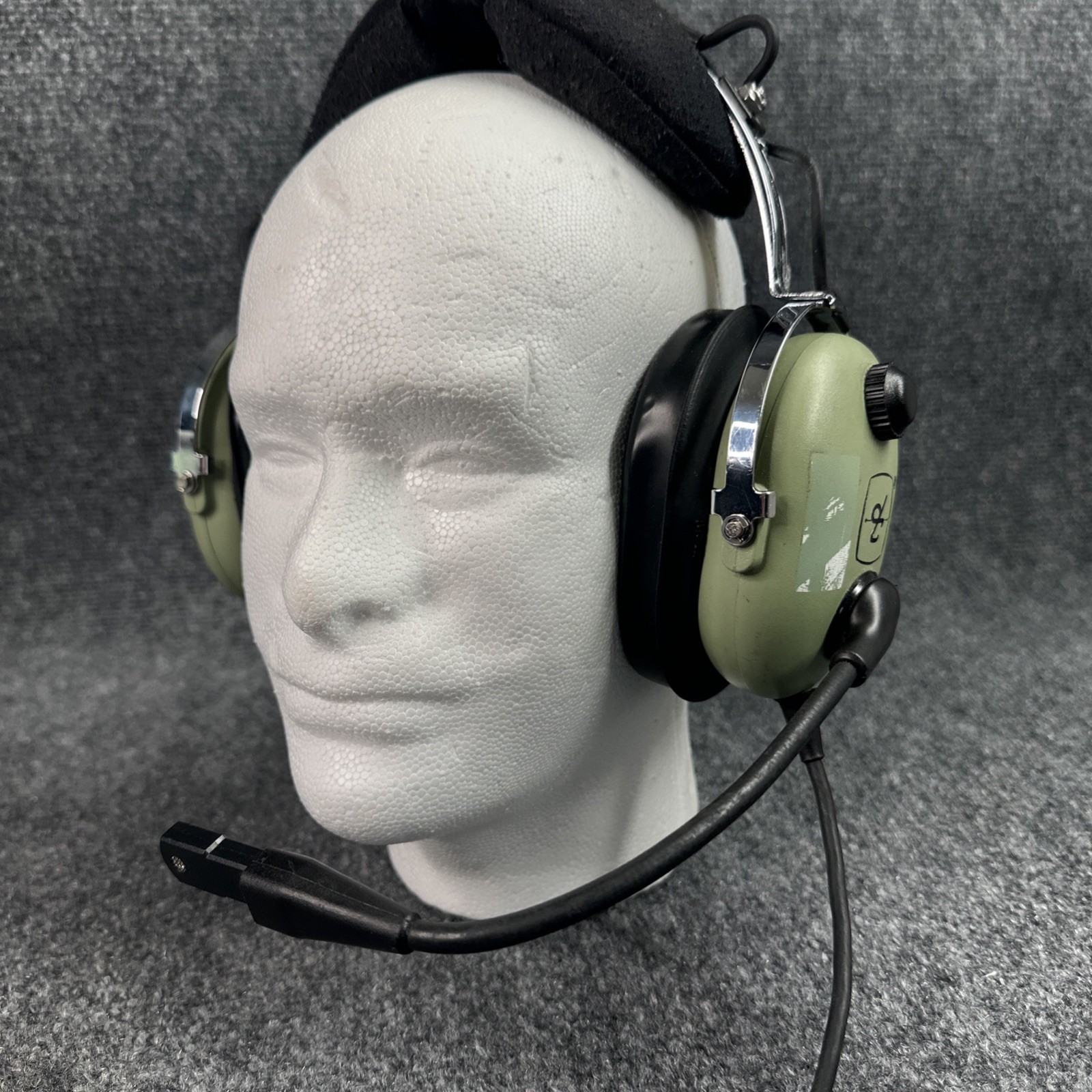 David Clark 40493G-01 C-17 Aviation Headset M-7A MIC U-174/U plug Untested