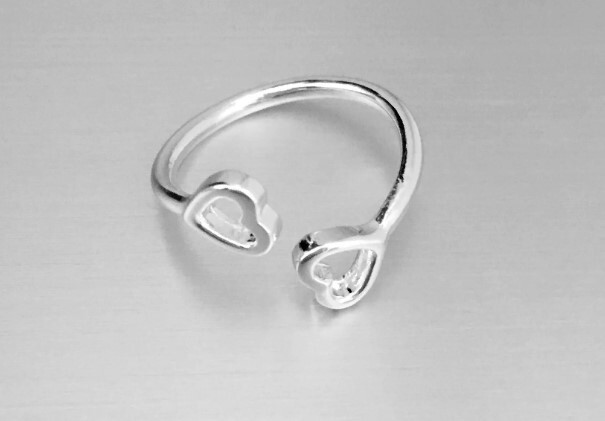 White Gold Plated Womens Double Heart Adjustable Toe Ring Solid Metal 925 Silver