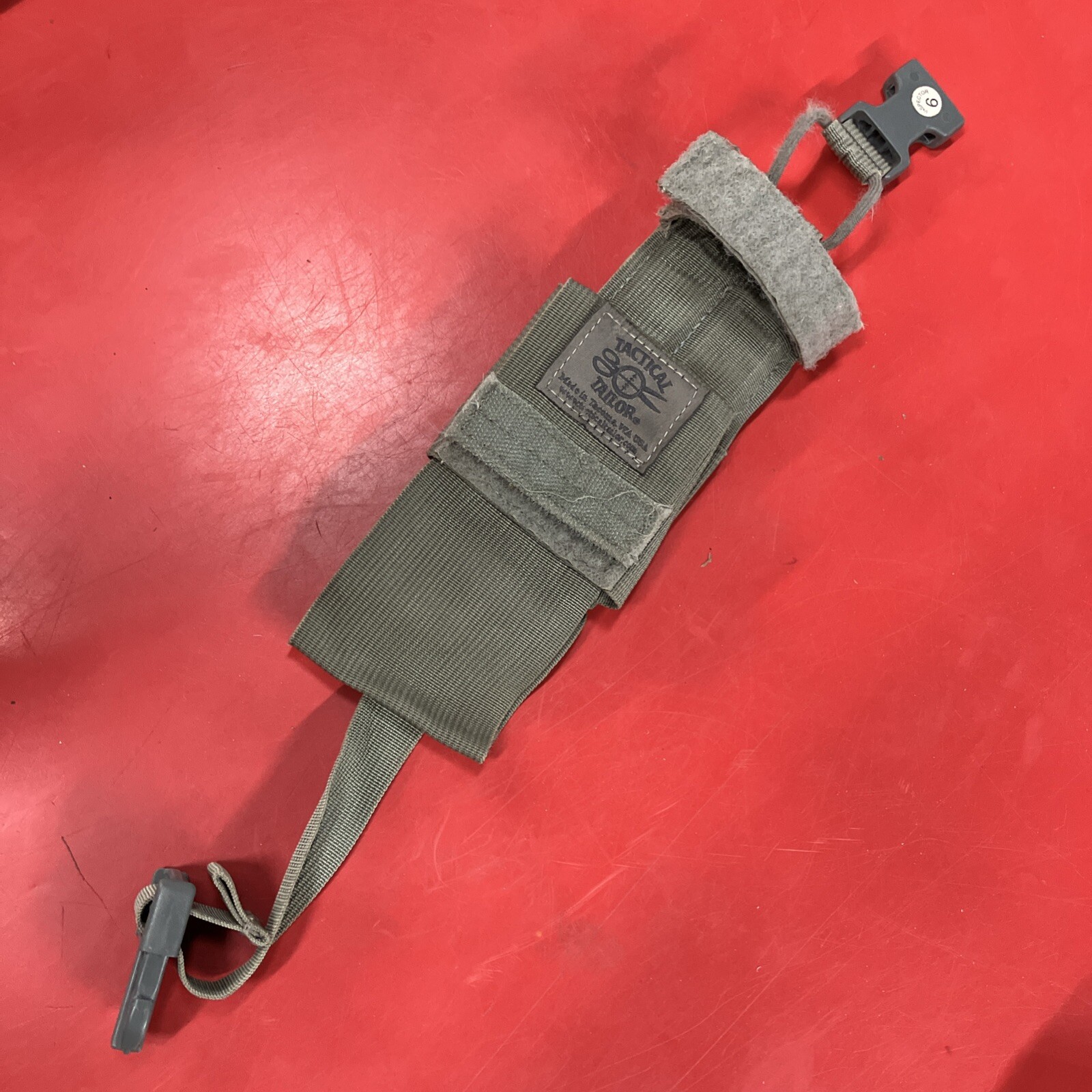 TACTICAL TAILOR RADIO POUCH-FOLIAGE GREEN