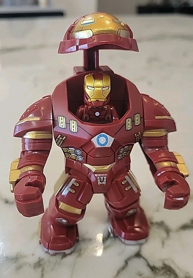 Marvel Iron Man Suit. Hulk  Buster. Big Figure  Bigfig, And Fig. Red And Gold.