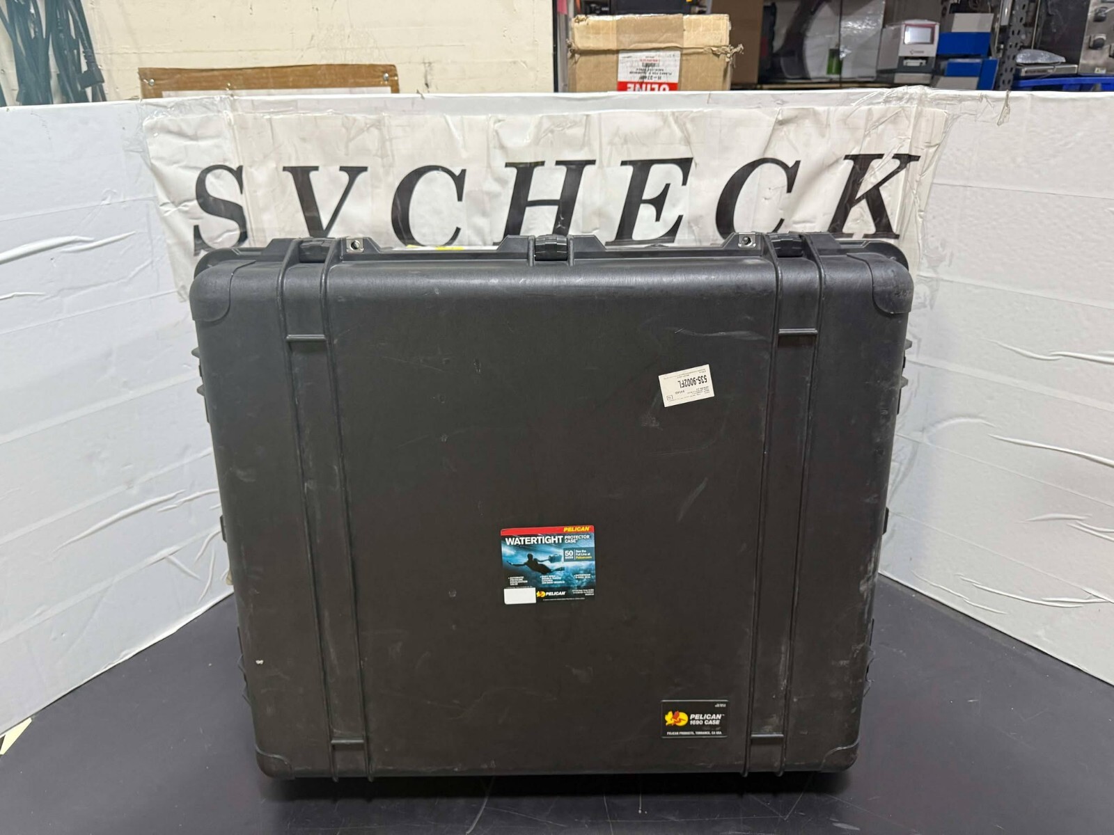 Pelican 1690 Protector Rolling Transport Wheeled Waterproof Hard Case w handle