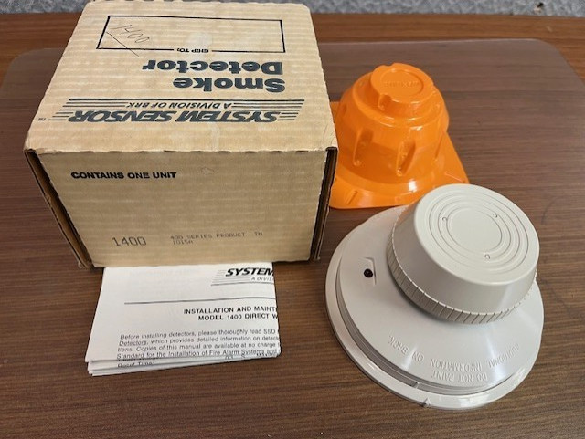 System Sensor 1400 Smoke detector; NOS New in open box