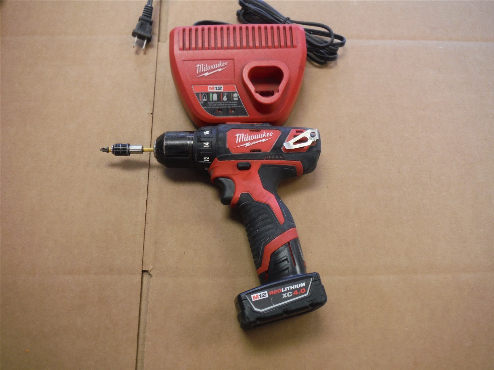 Milwaukee 2407-20 Drill With Battery + Charger *NDR4