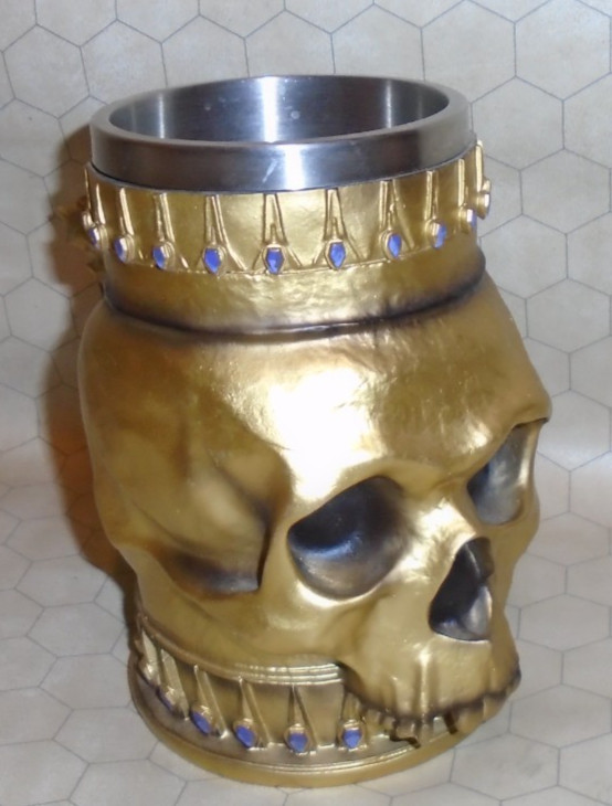 Dungeons & Dragons Golden Skull Tankard - Geeknet D&D Chalice