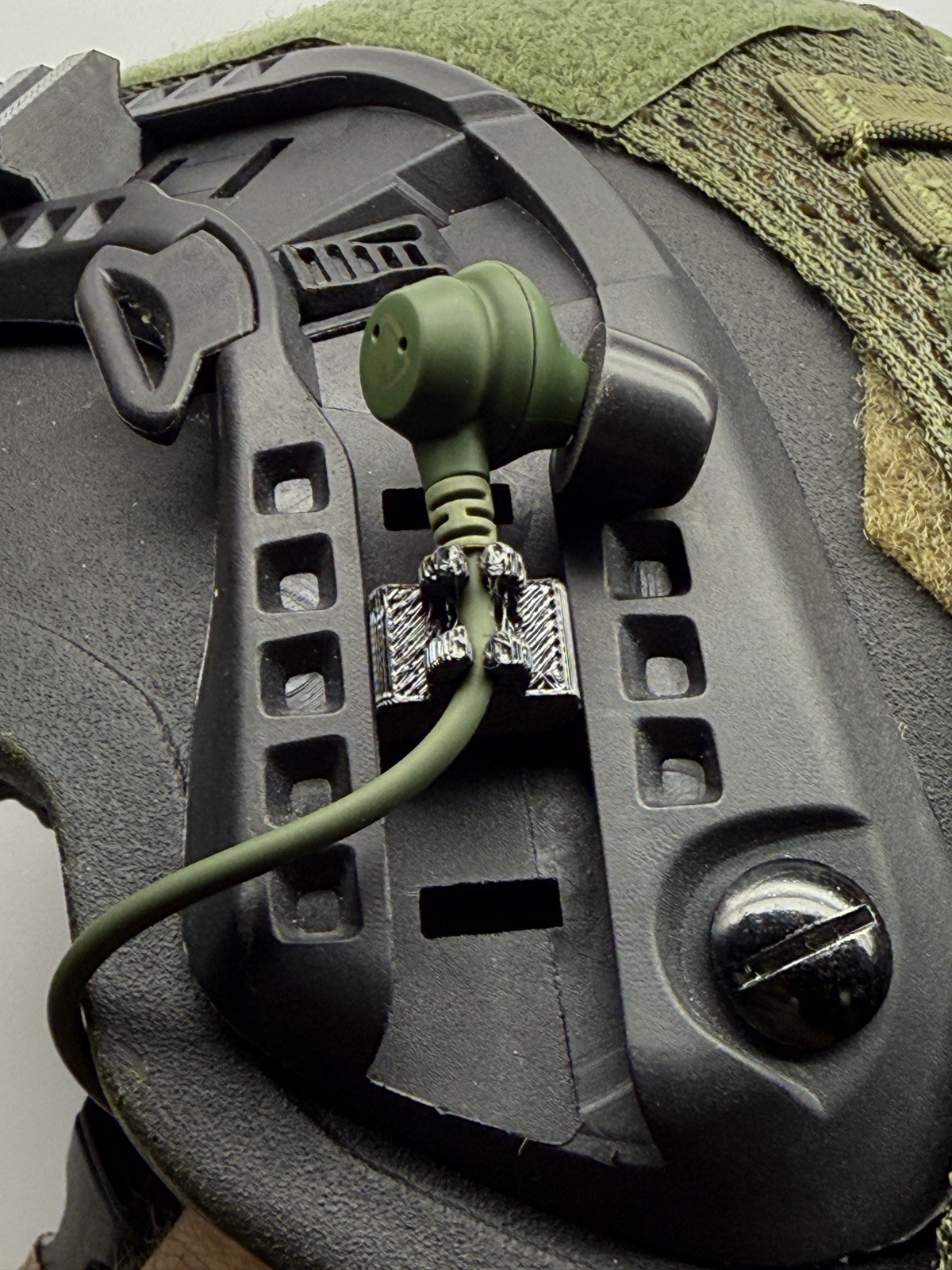 ARC Rail Compatible Ear Bud Retainer