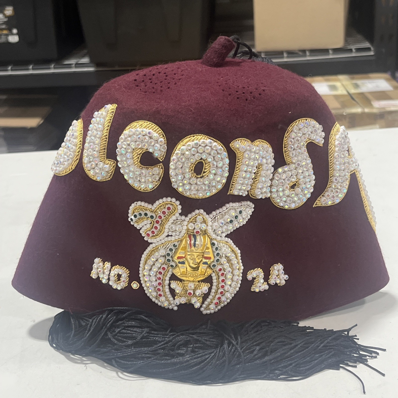 Vintage Masonic Shriners Fez, Solconsa No. 24 (B13, R2, 2)