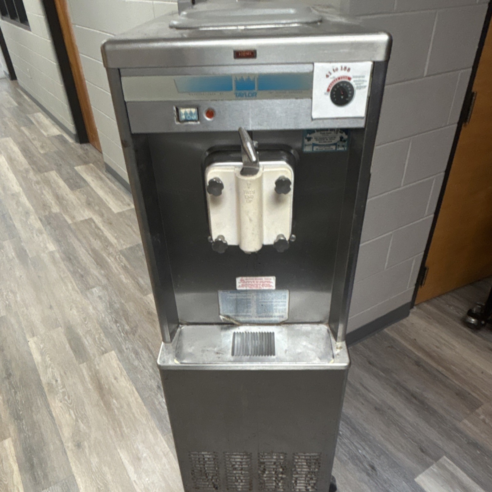 Taylor 441-33 Soft Serve Ice Cream Machine Floor Model 1 Hopper