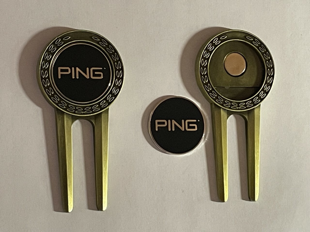 (1) Rare Karsten PING Divot Tool & 1" Flat Coin Style Golf Marker - A Beauty!