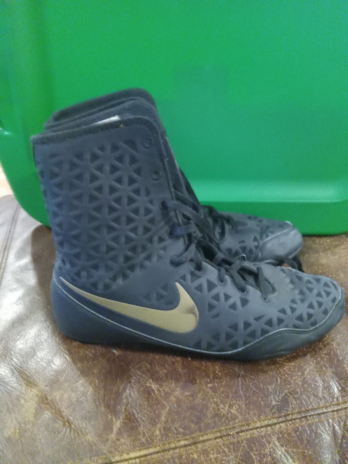 MEN'S NIKE K.O. BOXING SHOES SZ. 12.5 PRE OWNED