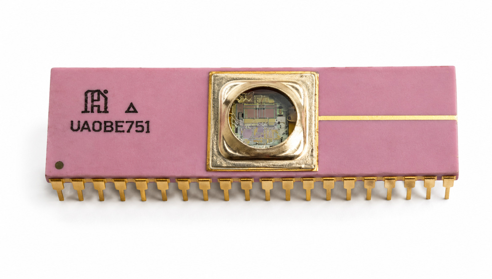 UA01BE751 Soviet Pink Ceramic UV EPROM Microcontroller Gold DIP-40 USSR Rare