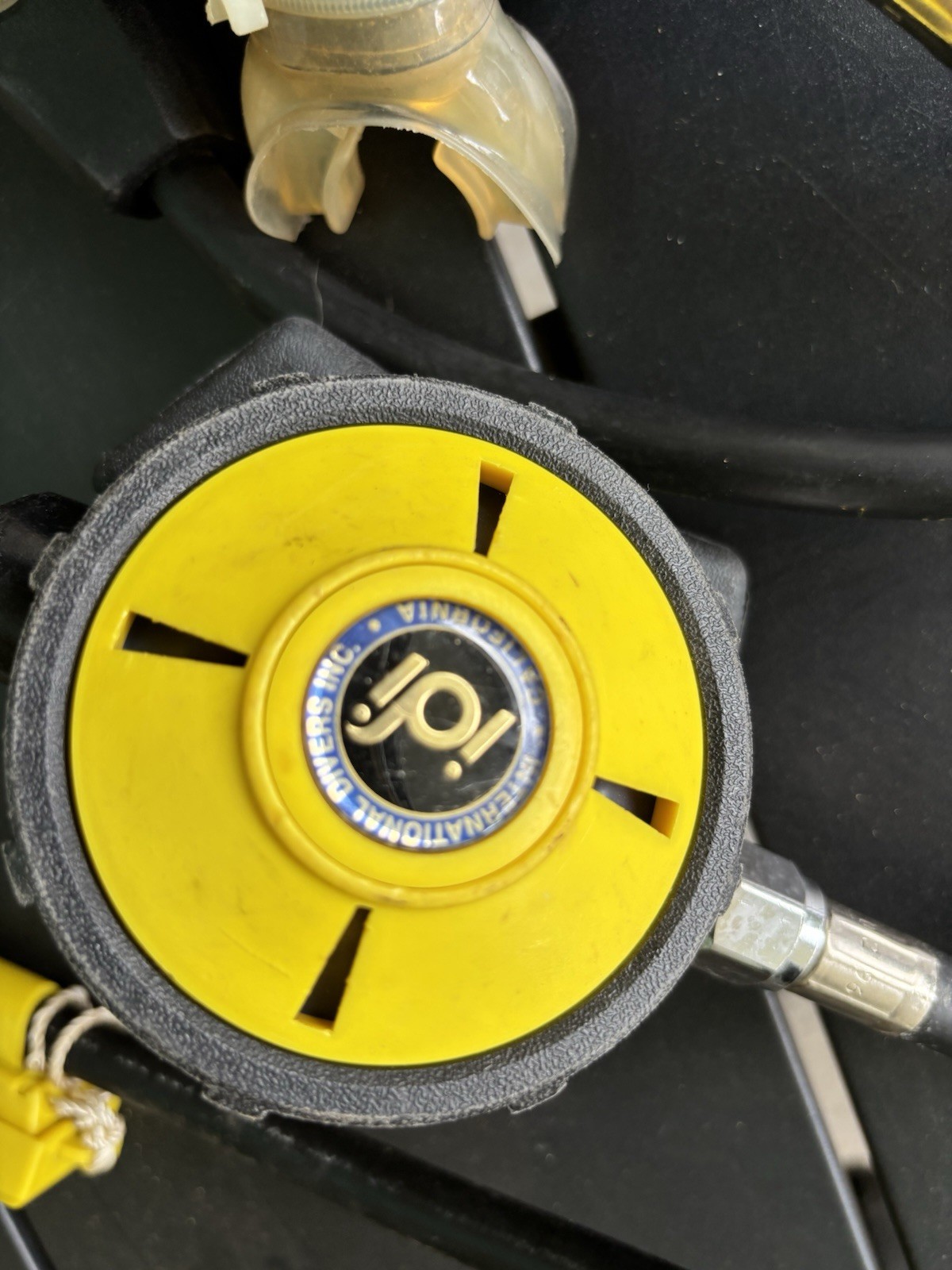 IDI Scuba Regulators, 1st and 2nd stage with 3 gauge console