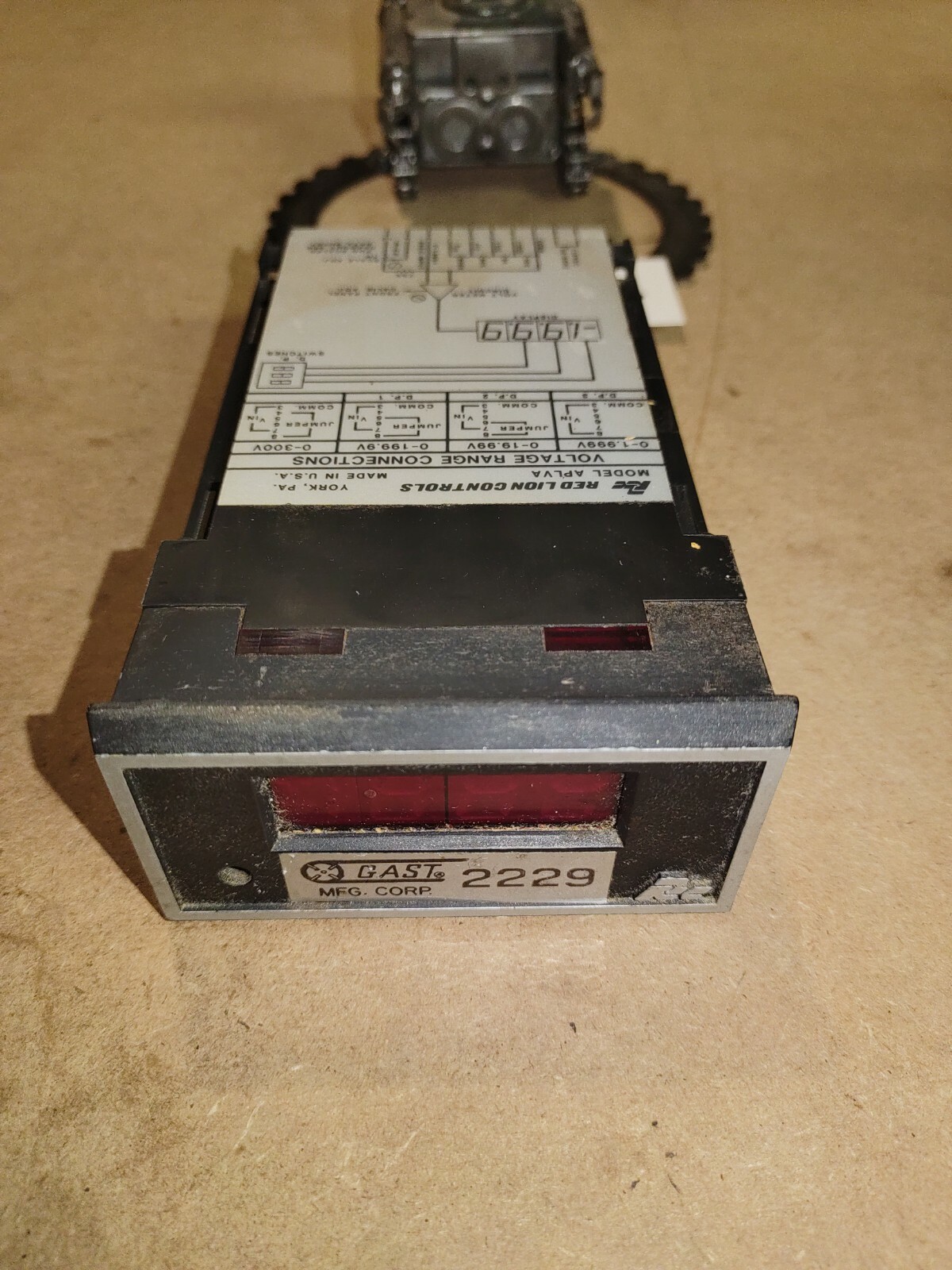 RED LION CONTROLS APLVA400 MODEL: APLVA