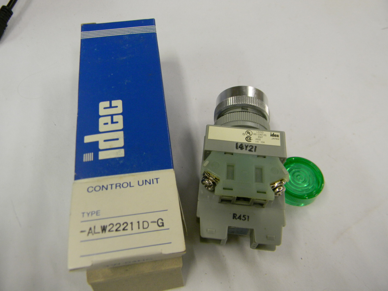New IDEC ALW22211D-G Control Unit  B4A