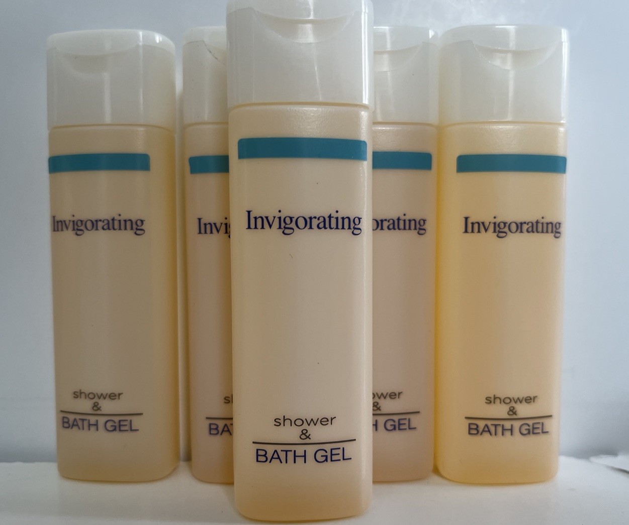 Lot Of 20 Neutrogena Shower & Bath Gel 1oz Travel Size .Free Shipping