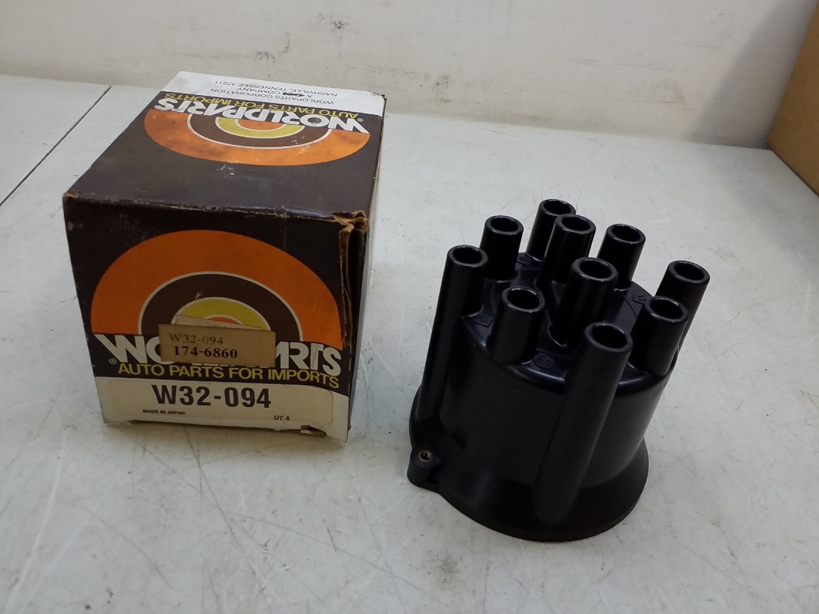 W32-094 Worldparts Ignition Distributor Cap Made In Japan 174-6860