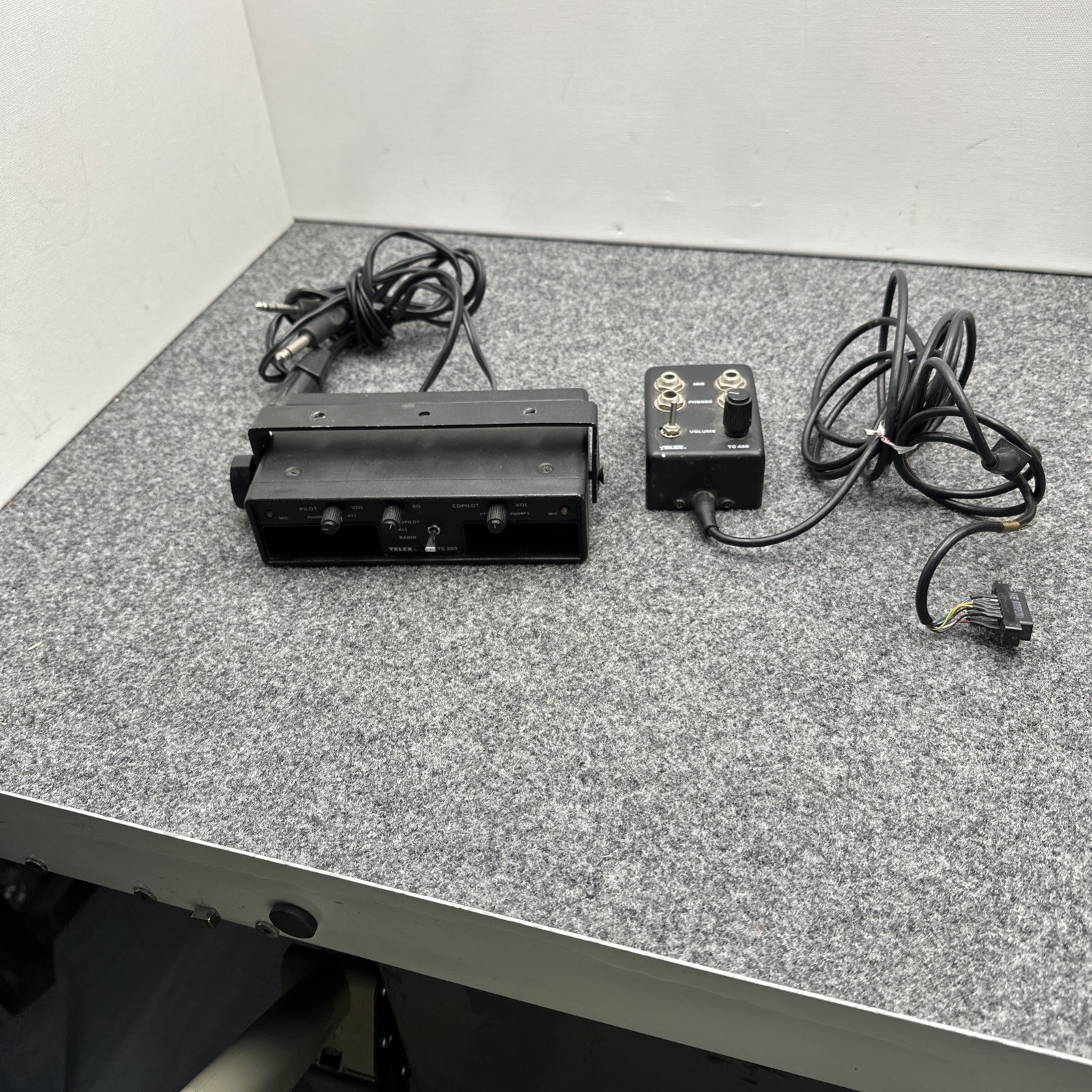 TELEX TC-200 AVIATION PILOT CO-PILOT INTERCOM UNIT With TC-400
