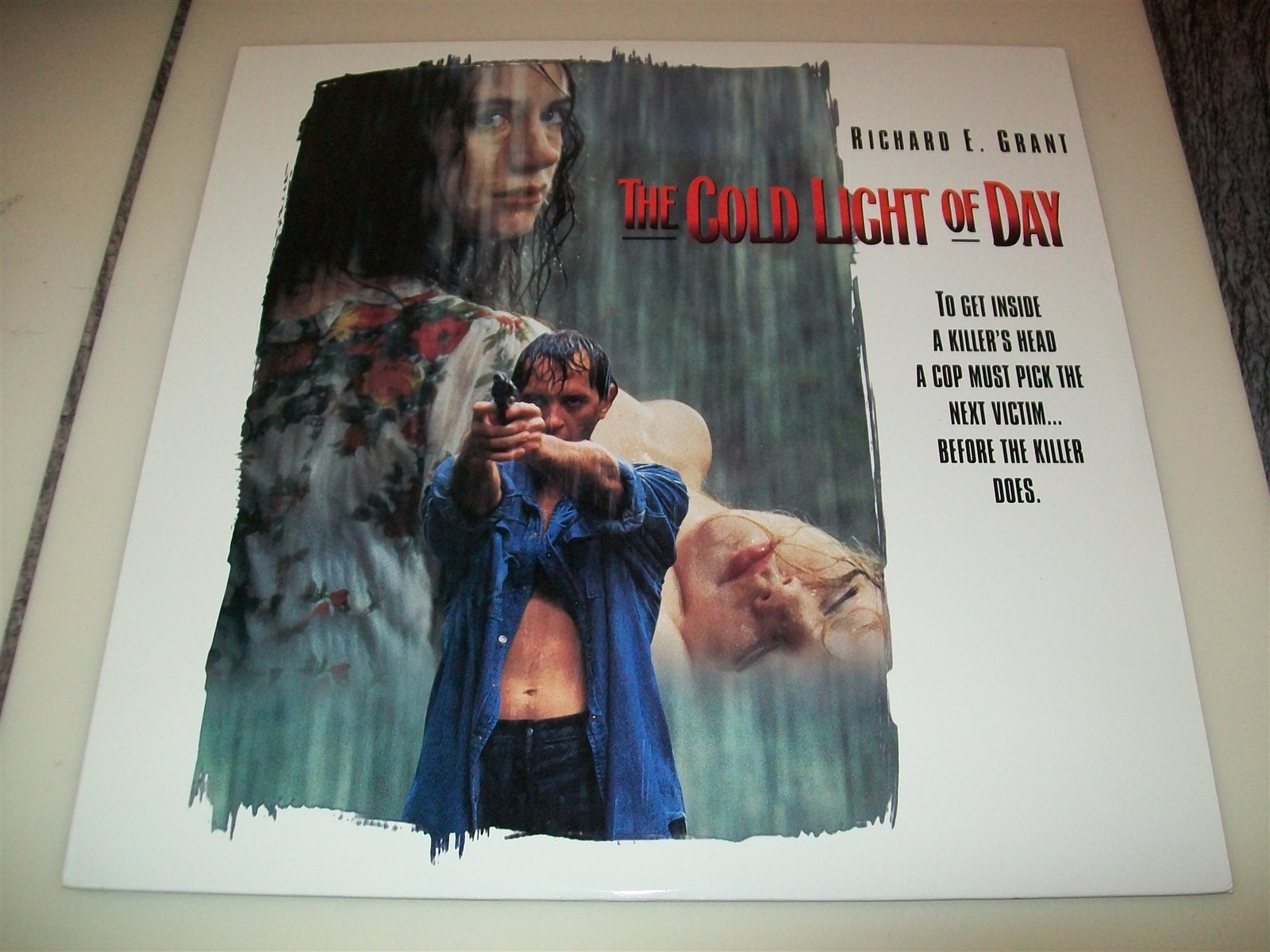 THE COLD LIGHT OF DAY Laserdisc LD EXCELLENT CONDITION RARE RICHARD E. GRANT!
