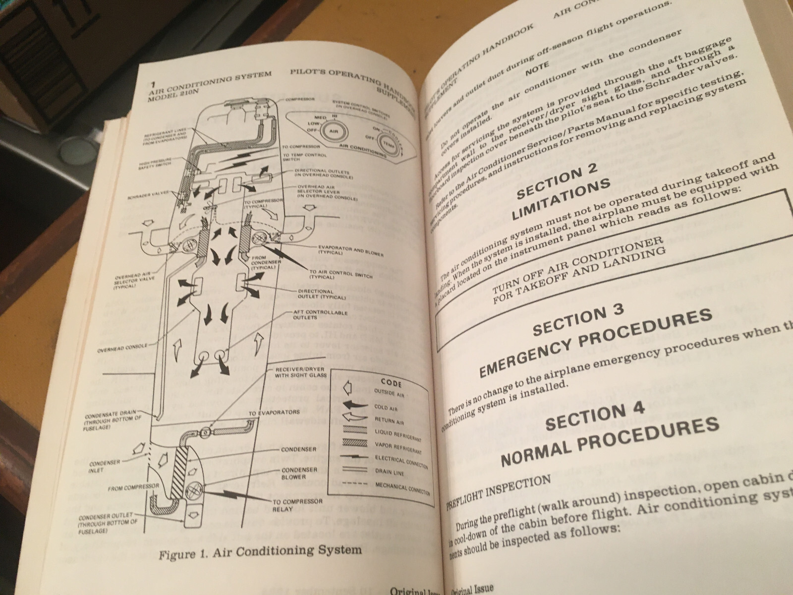 1983 Cessna 210N Centurion Pilot's Information Manual