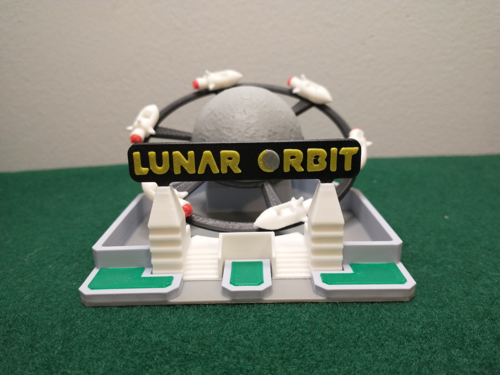 Lunar Orbit Model Ride - N Scale - Motorized