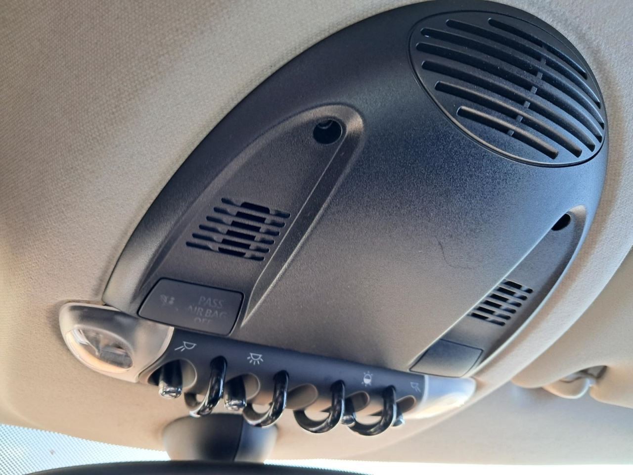 COUNTRYMA 2014 Glove Box 4875399