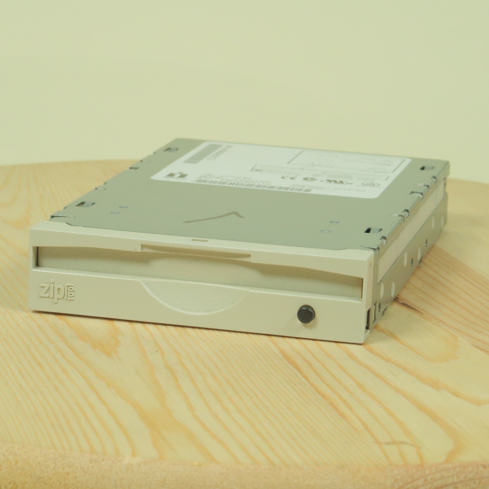 Iomega IDE Internal 3.5" Zip Drive Z100ATAPI ZIP Compatible With 100MB Disks