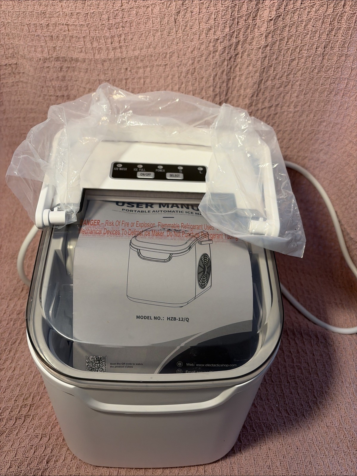 Portable Automatic Ice Maker, White, 26 Lbs Per Day
