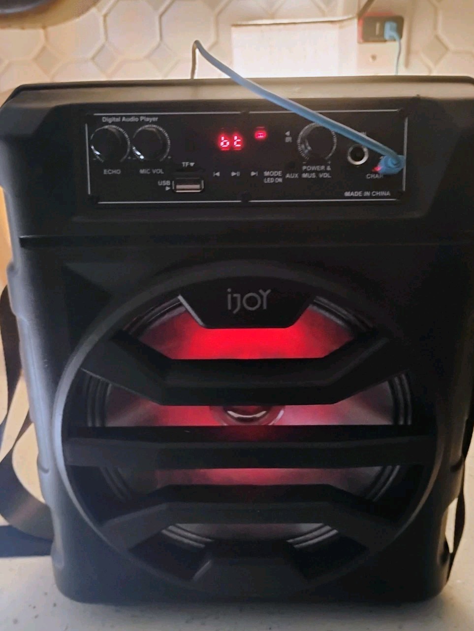 iJoy Karaoke Machine- Bluetooth Party Speake LED Disco Light No Microphone