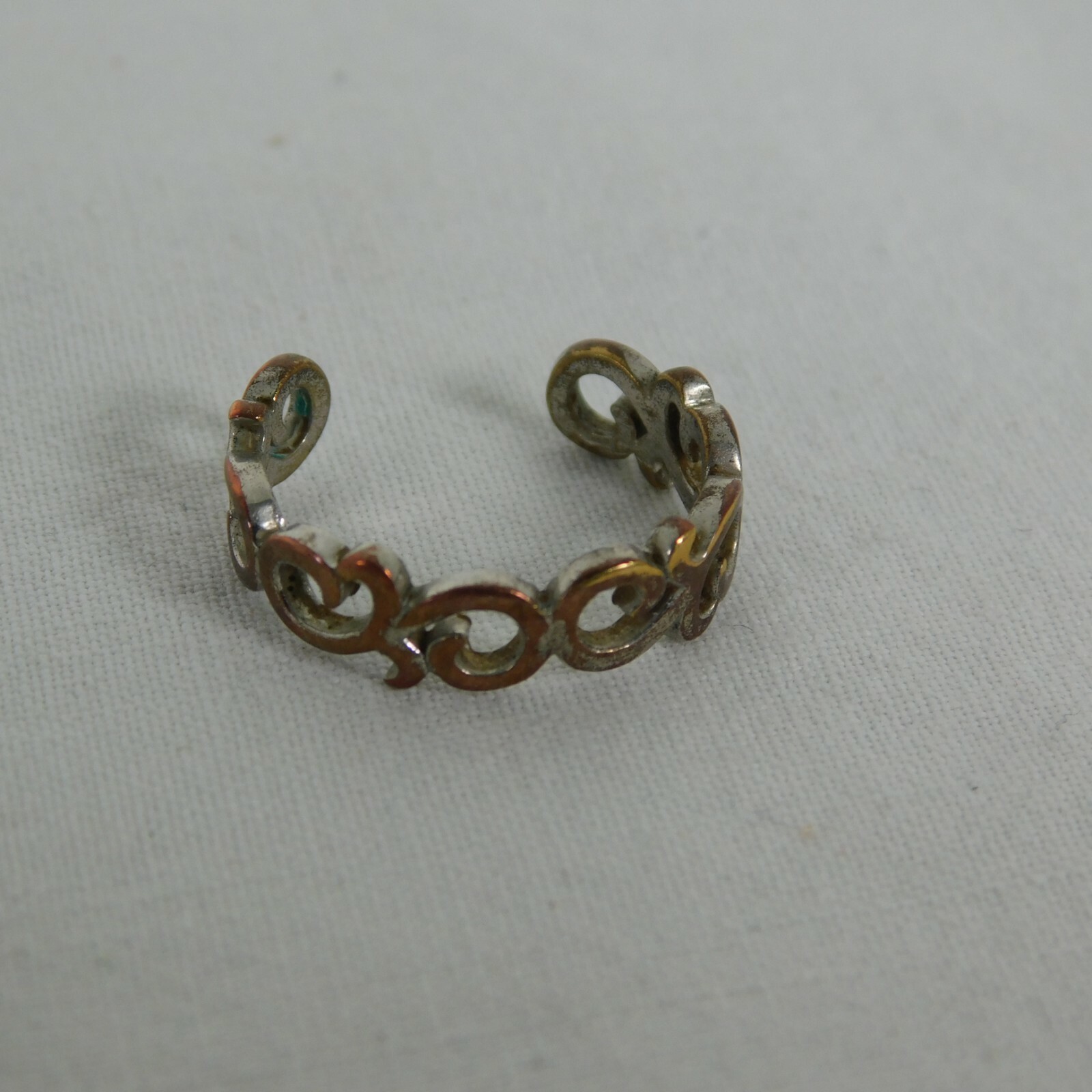 Open Band Toe Knuckle Ring Size 5 Silver Tone Fading Gold Overlay Swirl Scroll