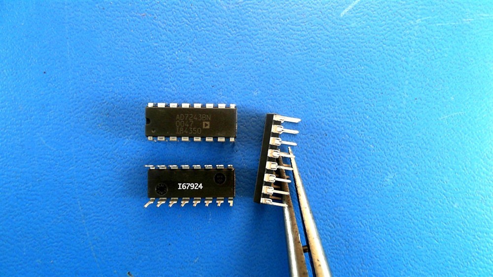 New (2pcs) AD7243BN ANALOG DEVICES IC Converter