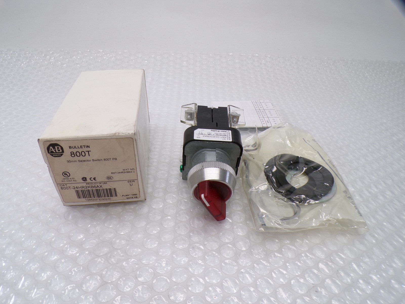 ALLEN BRADLEY 800T-24HR2KB6AX SER.U SELECTOR SWITCH NSMP