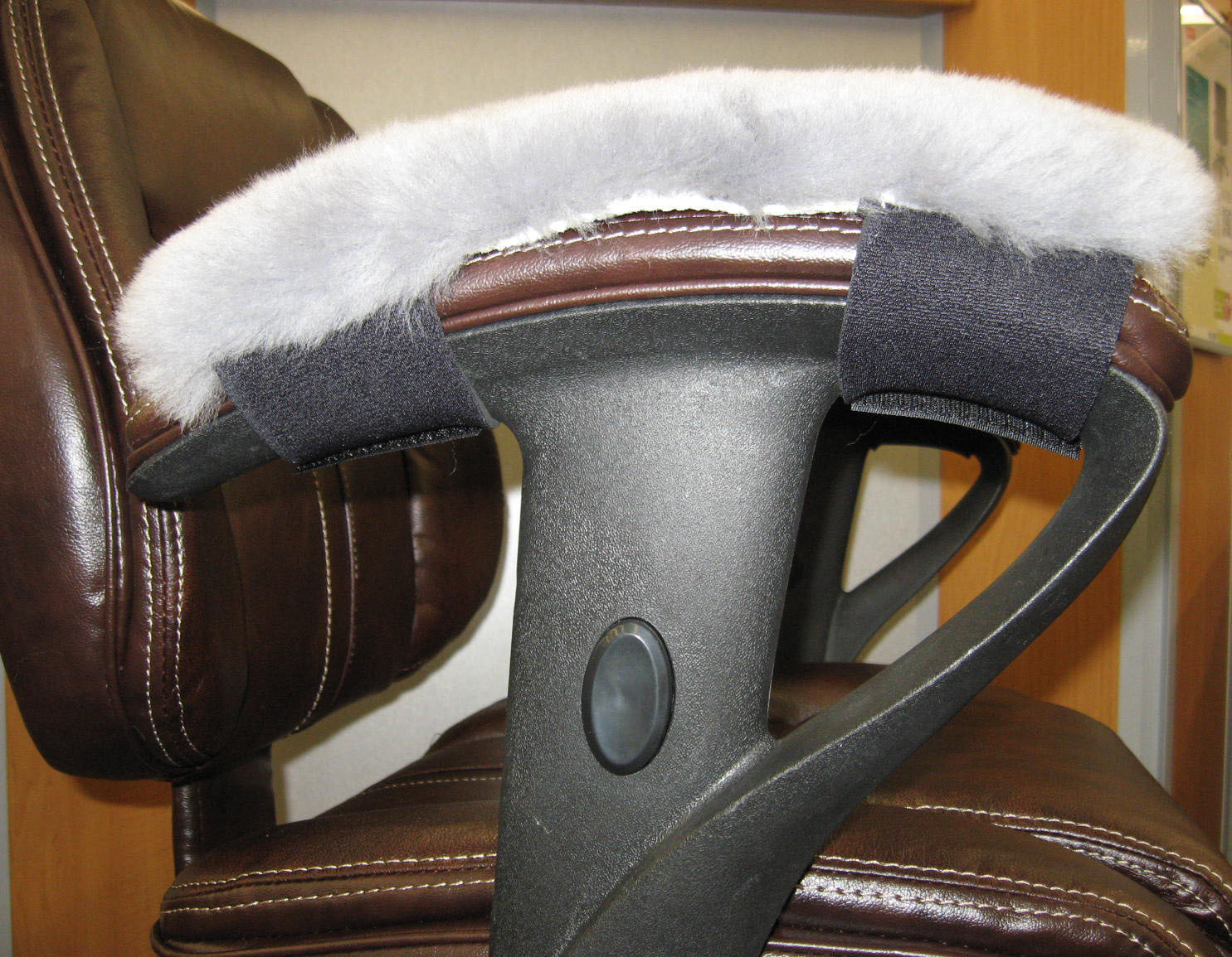 1 PAIR GREEN Merino Sheepskin Arm Rest Covers 10" L Pads Office or Wheel CHAIRS