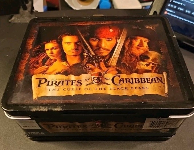 Pirates Of The Caribbean Curse of the Black Pearl Metal Lunchbox Set Neca Disney